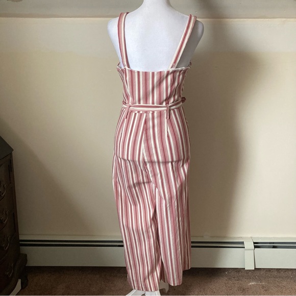 Romeo & Juliet Couture Red/white Striped Capri Jumpsuit size Medium - Picture 3 of 6